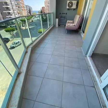 Simsek Apartman Махмутлар